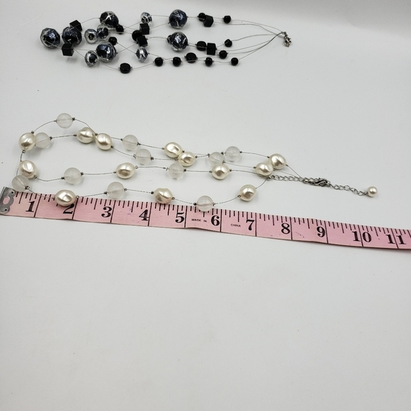 Faux Pearl Wire Necklaces Grey Blue White Opaque Shorter Length Costume … - Picture 11 of 12
